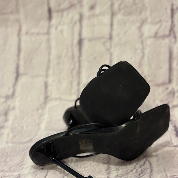 🔵”NWOT” Black Strappy Women's Sandals - Picture 9 of 11